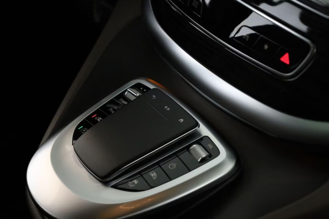 Mercedes-Benz V 300d 4MATIC AMG - foto 19