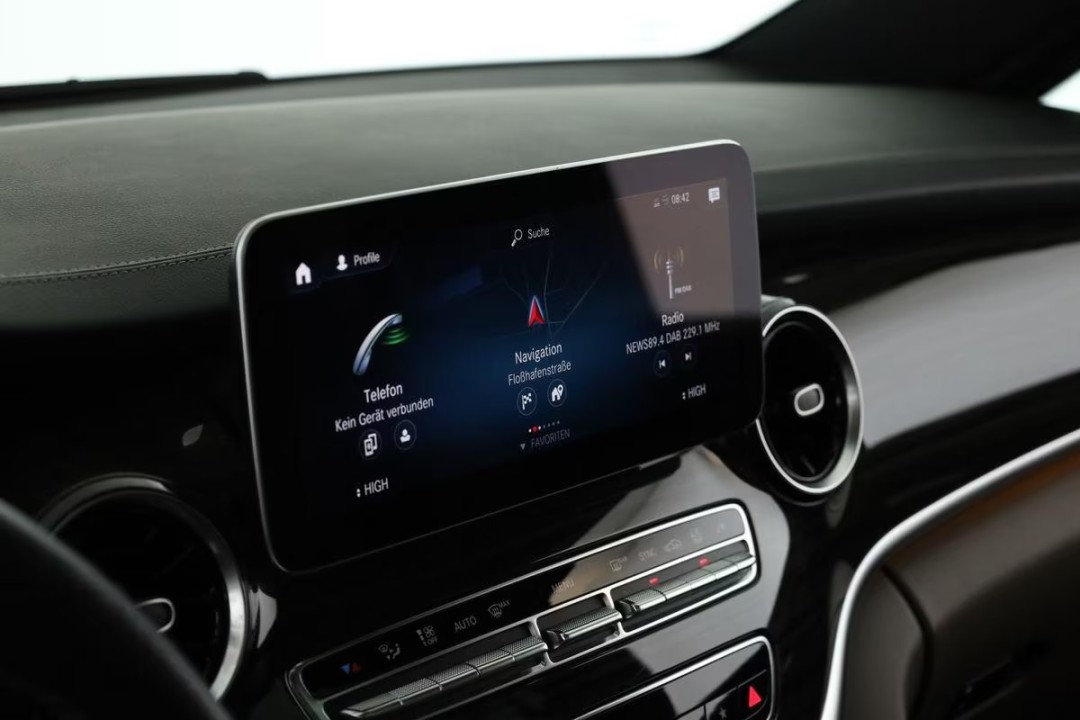 Mercedes-Benz V 300d 4MATIC AMG - foto 17