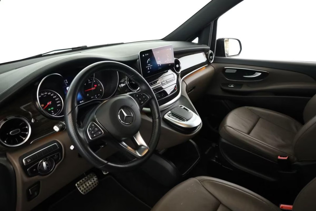 Mercedes-Benz V 300d 4MATIC AMG - foto 10