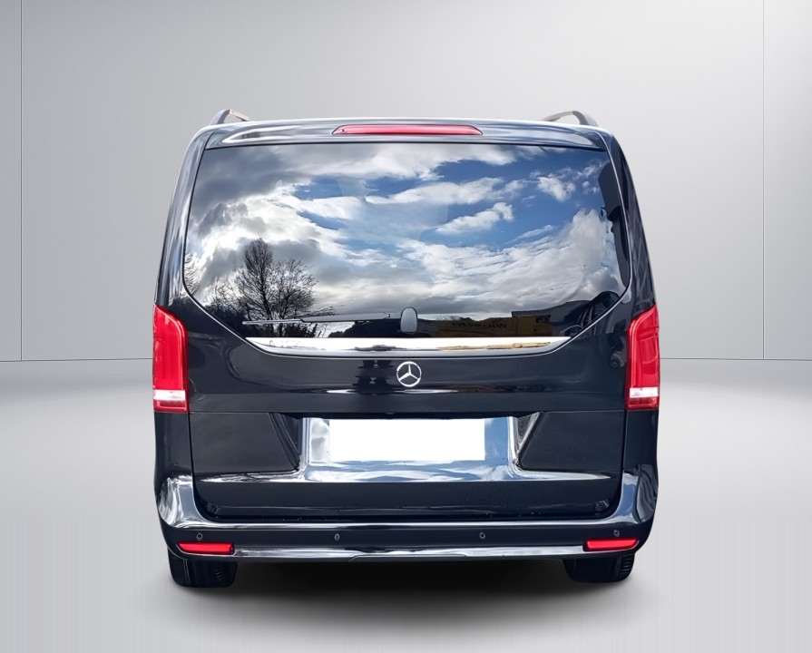 MERCEDES-BENZ V-Class 2023 — imagine 4