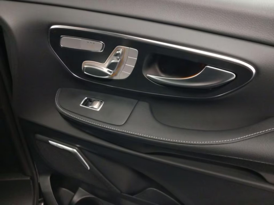 Mercedes-Benz V 300d 4MATIC Long Avantgarde - foto 17