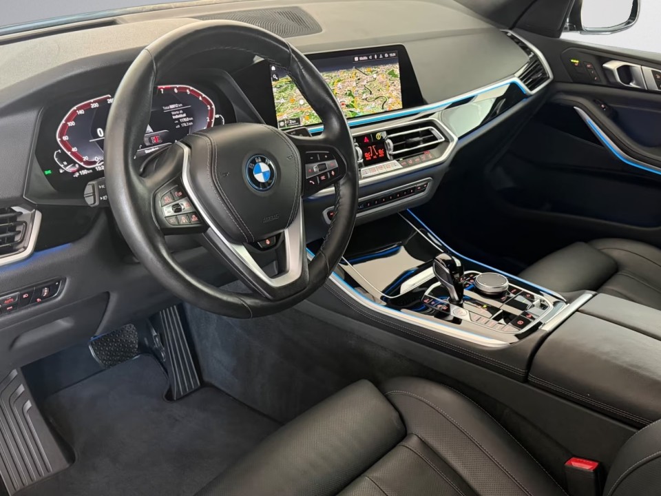 BMW X5 xDrive45e - foto 11