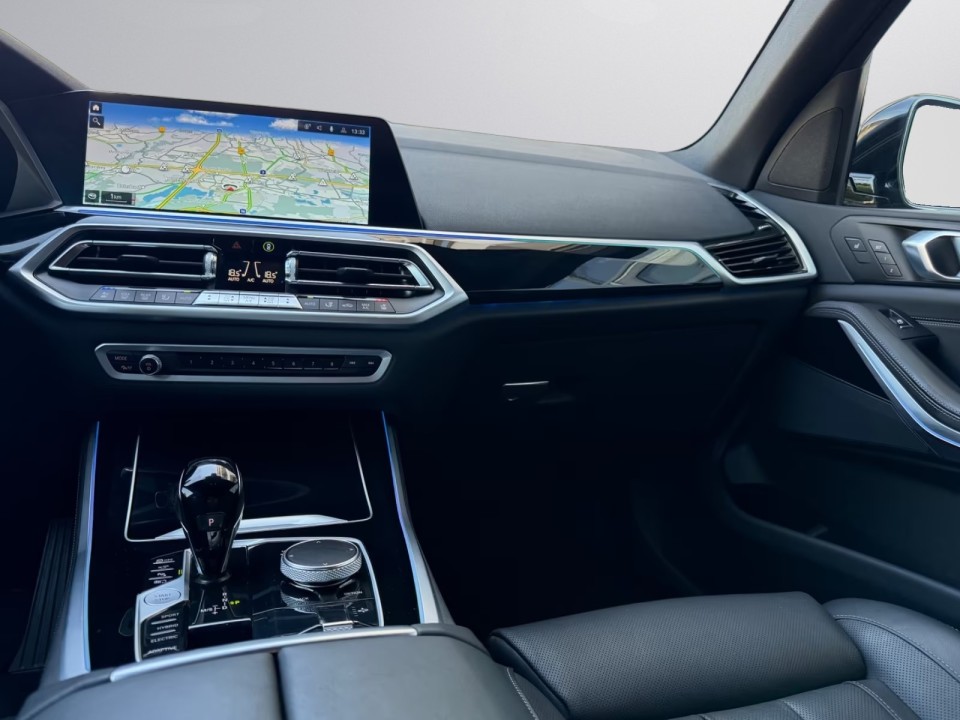 BMW X5 xDrive45e - foto 17
