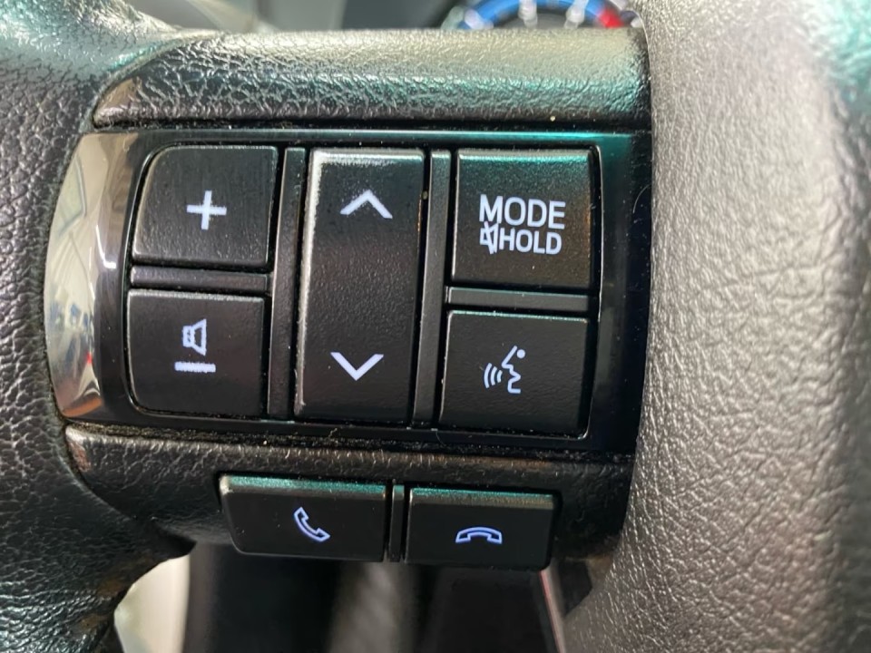 Toyota Hilux 2.8D Invincible - foto 14