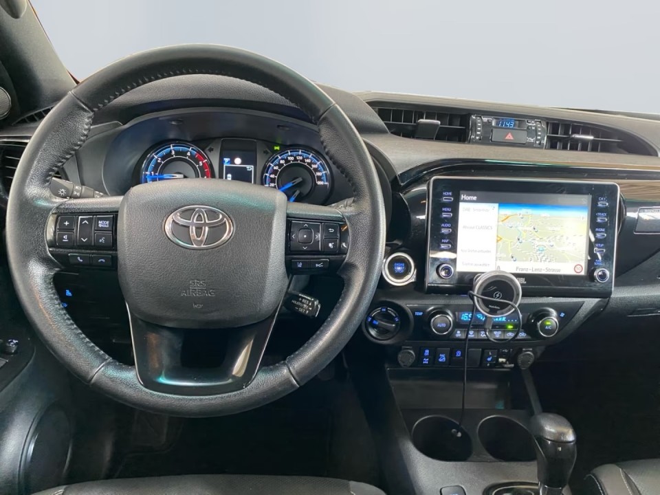 Toyota Hilux 2.8D Invincible - foto 10