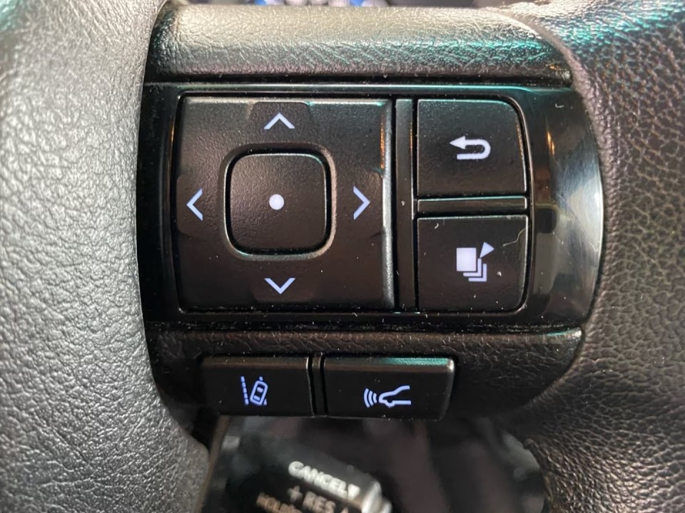 Toyota Hilux 2.8D Invincible - foto 16