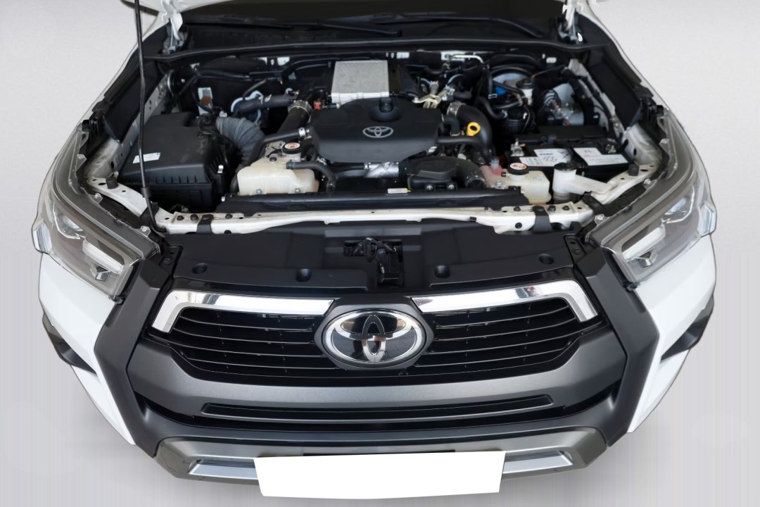 Toyota Hilux 2.8D Invincible - foto 26