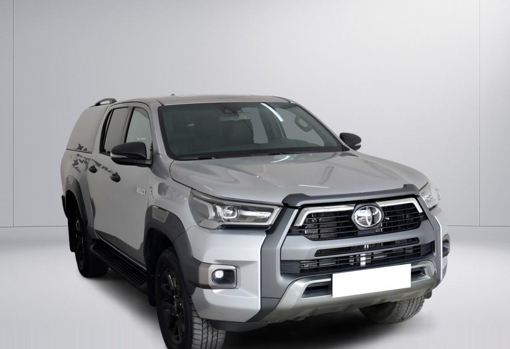 TOYOTA Hilux 2023