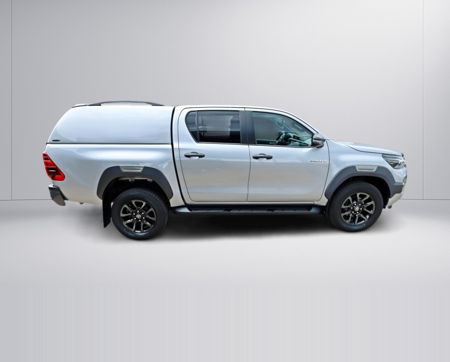 TOYOTA Hilux 2023 — imagine 2