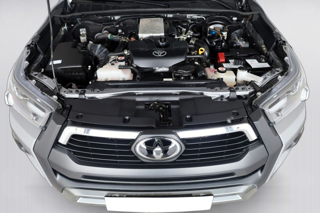 Toyota Hilux 2.8D Invincible - foto 24