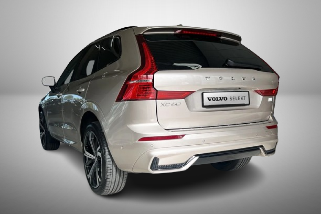 Volvo XC 60 Recharge T6 Ultimate Dark (3)