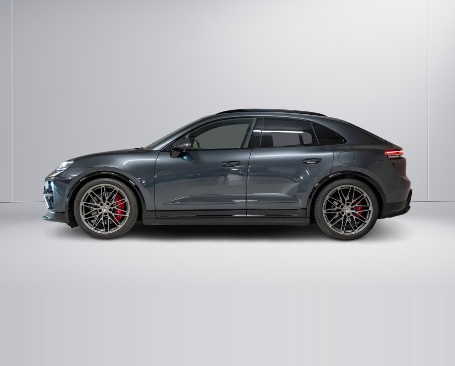 Porsche Macan Turbo (2)