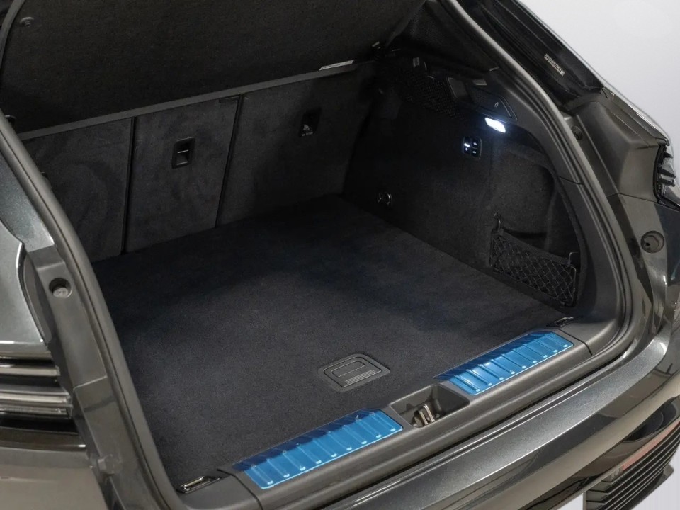 Porsche Macan Turbo - foto 28