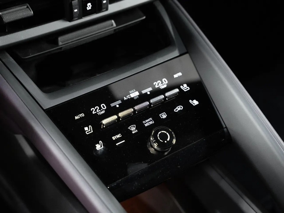 Porsche Macan Turbo - foto 15