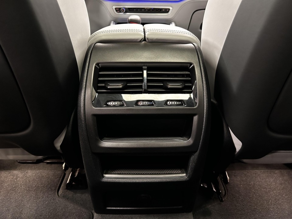 BMW X5 M Competition - foto 29