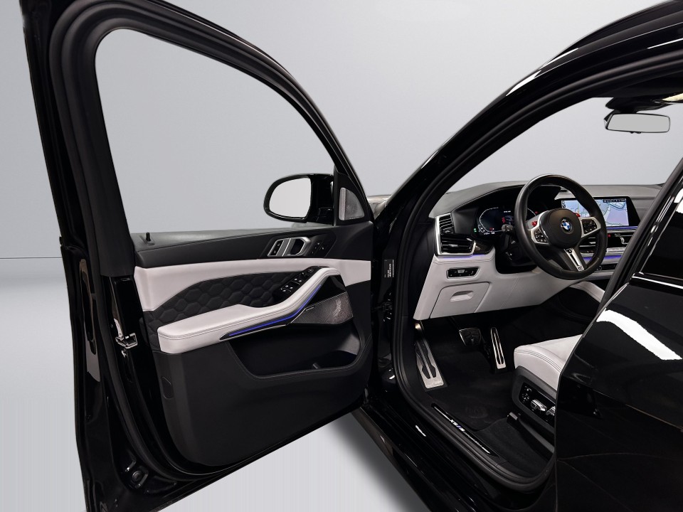 BMW X5 M Competition - foto 14