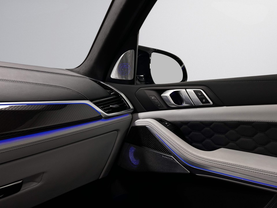 BMW X5 M Competition - foto 30