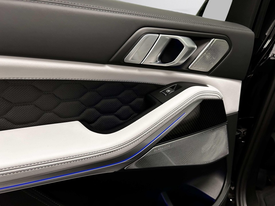 BMW X5 M Competition - foto 36