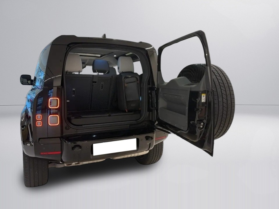 Land Rover Defender 90 D200 X-Dynamic SE - foto 7