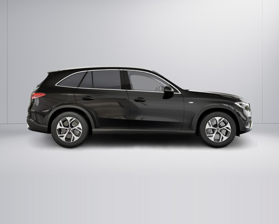 Mercedes-Benz GLC 300e 4MATIC Avantgarde (2)