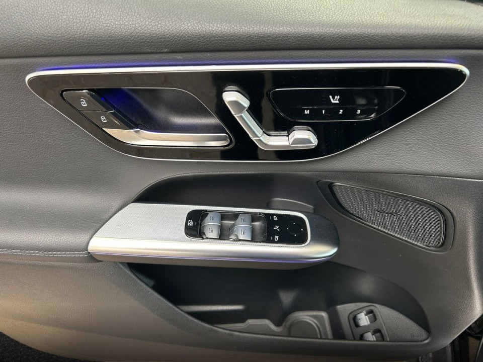 Mercedes-Benz GLC 300e 4MATIC Avantgarde - foto 19
