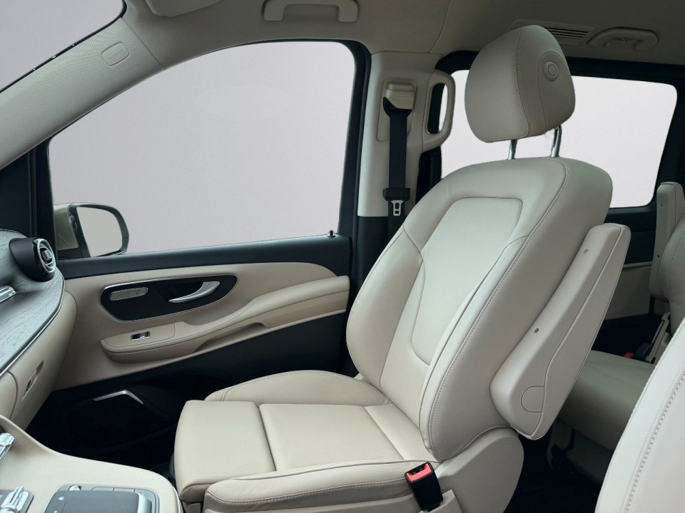 MERCEDES-BENZ V-Class 2024 — imagine 18