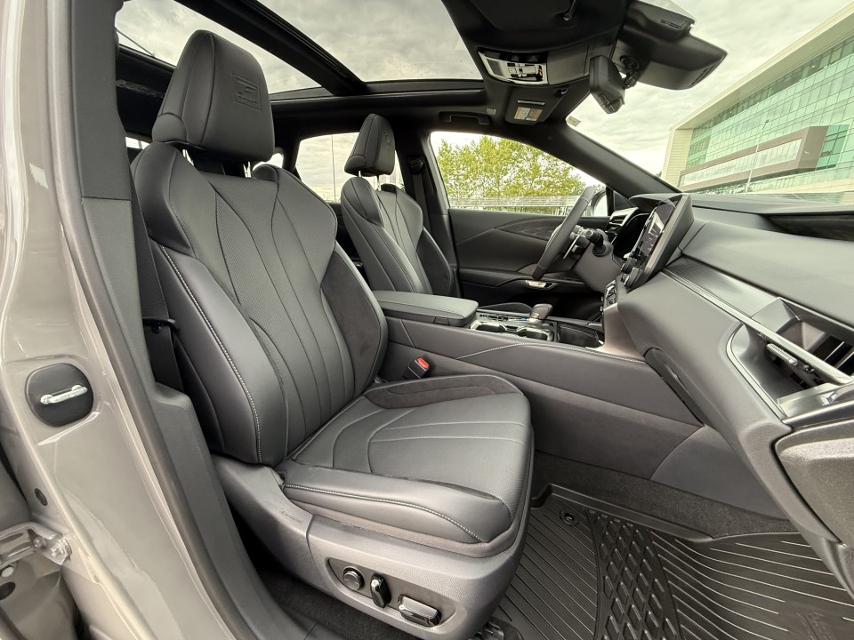 Lexus Seria RX 500h F-Sport Performance 2 - foto 16