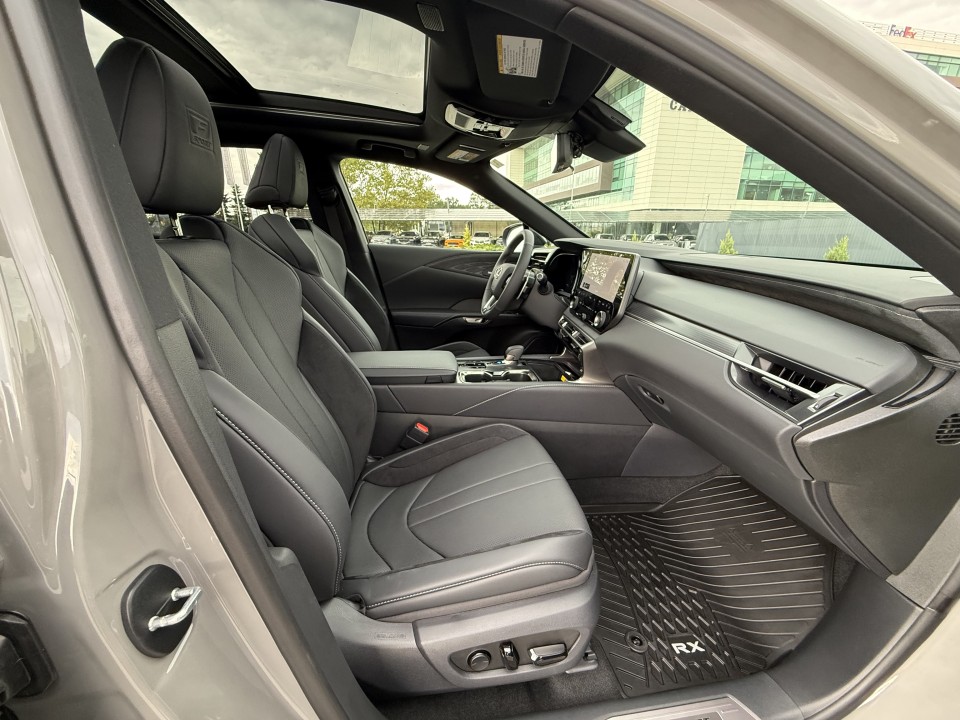 Lexus Seria RX 500h F-Sport Performance 2 - foto 17