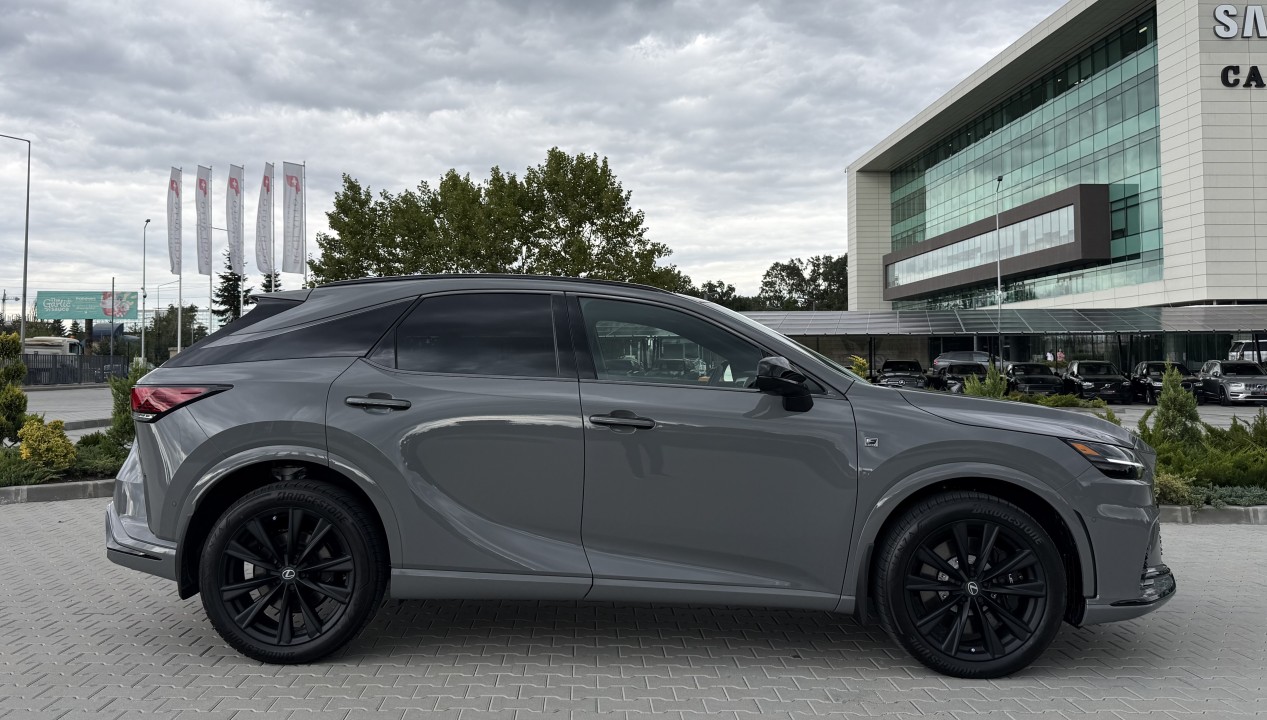 Lexus Seria RX 500h F-Sport Performance 2 (2)