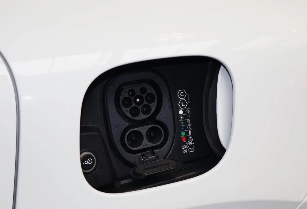 Porsche Macan 4 - foto 33