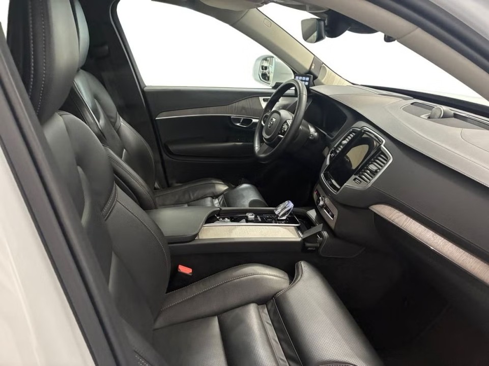 Volvo XC 90 - foto 8