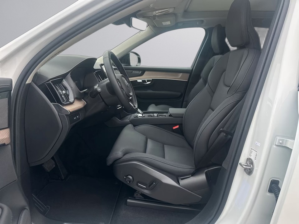 Volvo XC 90 T8 AWD Plus Dark (4)