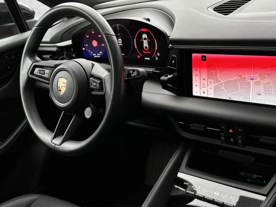 Porsche Macan 4 - foto 11