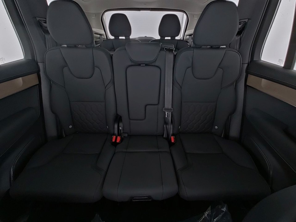 Volvo XC 90 T8 Plus Dark Recharge - foto 6