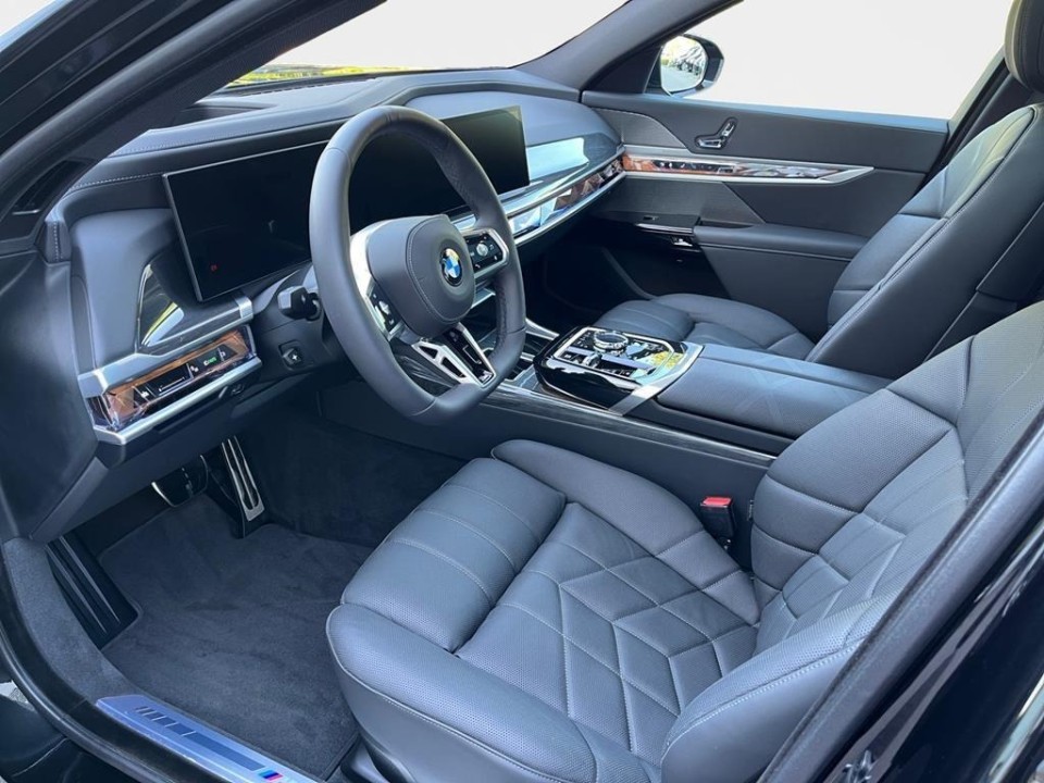 BMW Seria 7 xDrive740d - foto 8