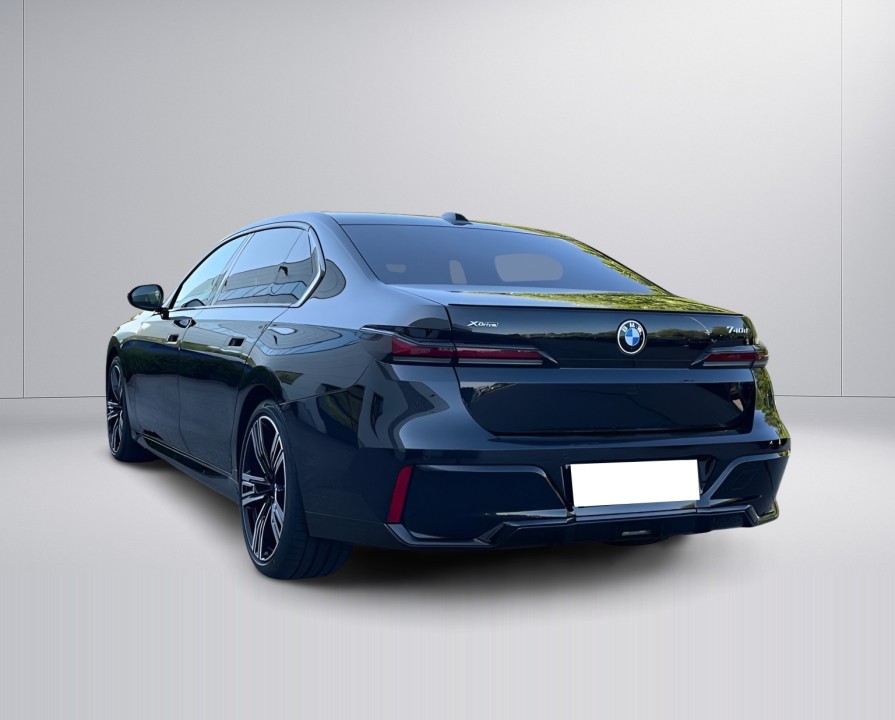 BMW Seria 7 xDrive740d (3)
