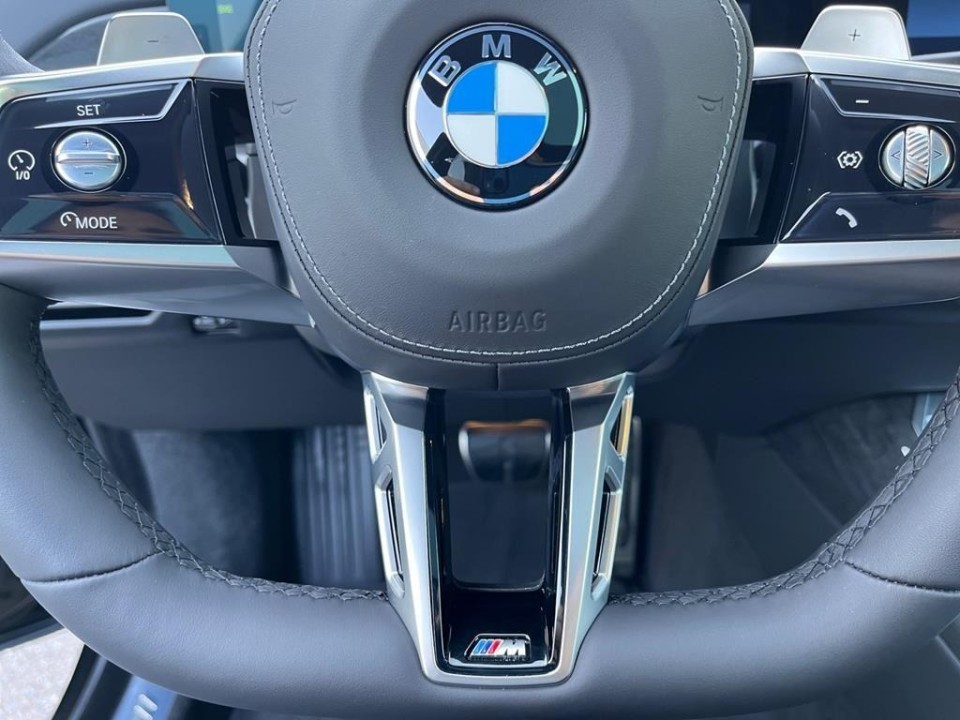 BMW Seria 7 xDrive740d - foto 10