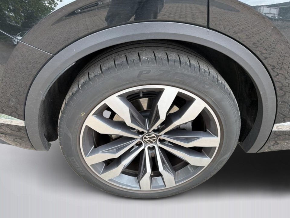 Volkswagen Touareg - foto 19