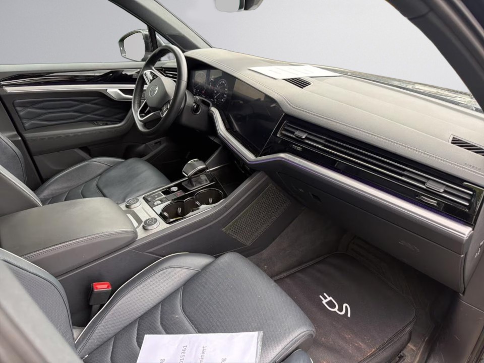 Volkswagen Touareg - foto 11