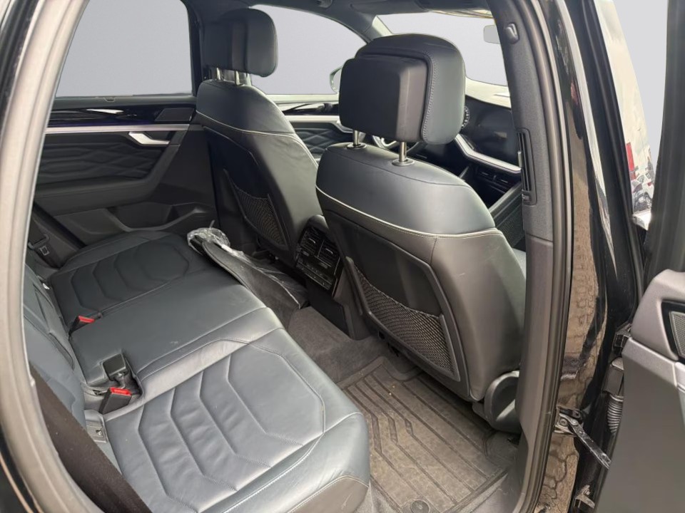 Volkswagen Touareg - foto 15