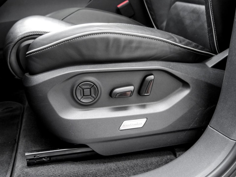 Volkswagen Touareg Elegance - foto 22