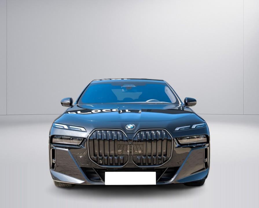 BMW Seria 7 740d xDrive - foto 8