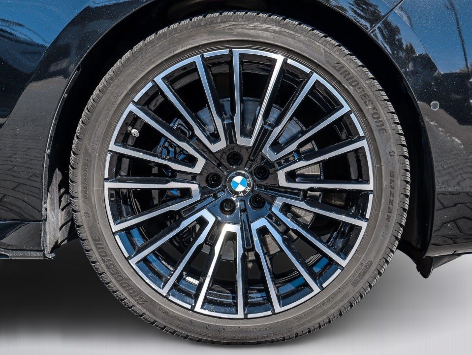 BMW Seria 7 740d xDrive - foto 21
