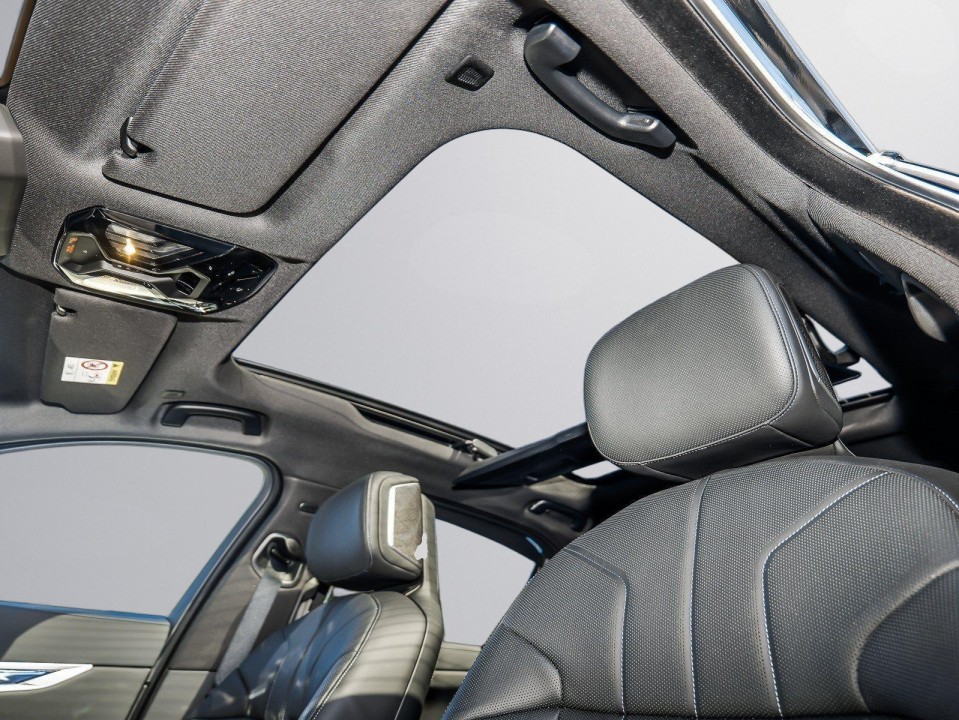 BMW Seria 7 740d xDrive - foto 16