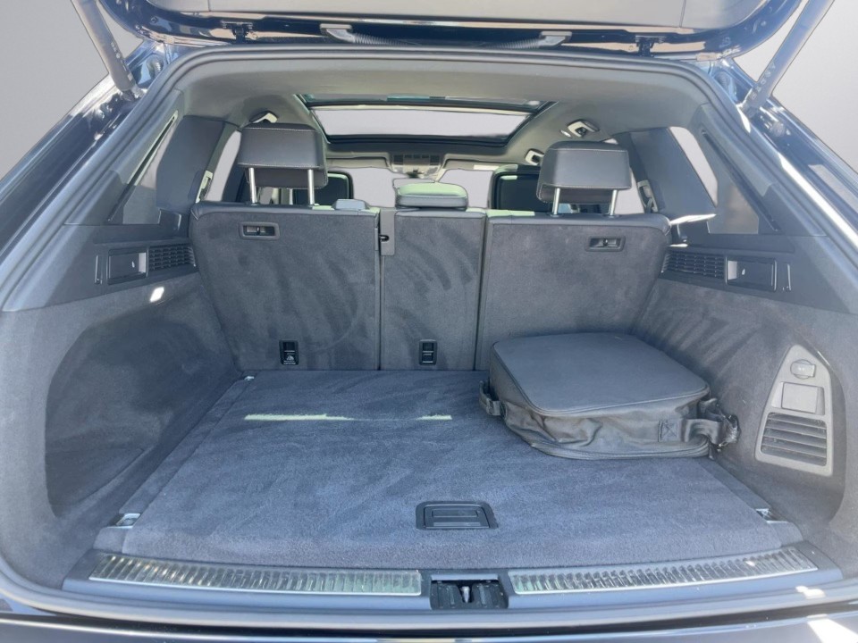 Volkswagen Touareg - foto 18