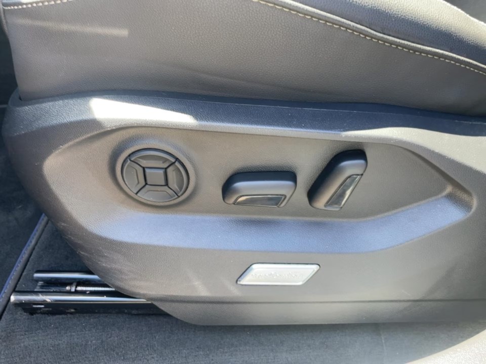 Volkswagen Touareg - foto 11