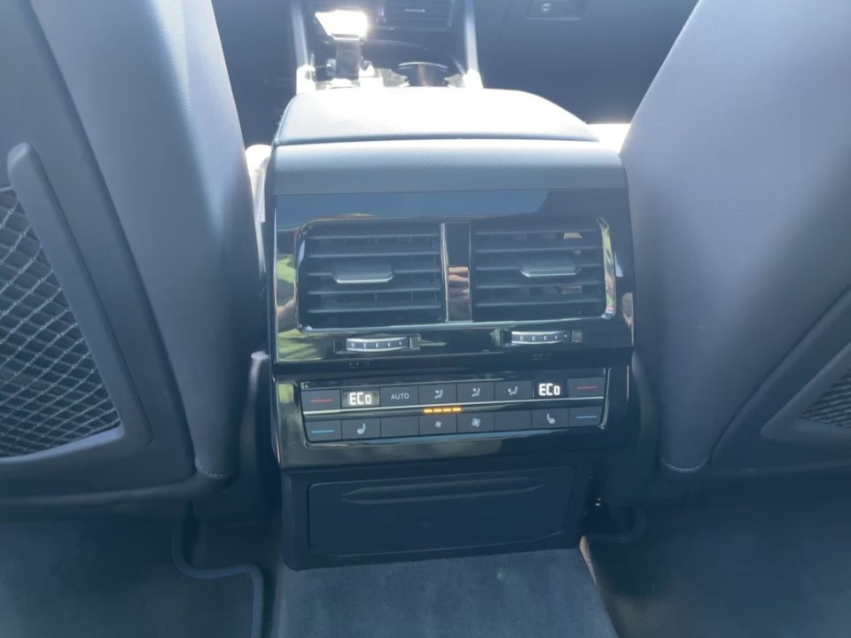 Volkswagen Touareg - foto 10
