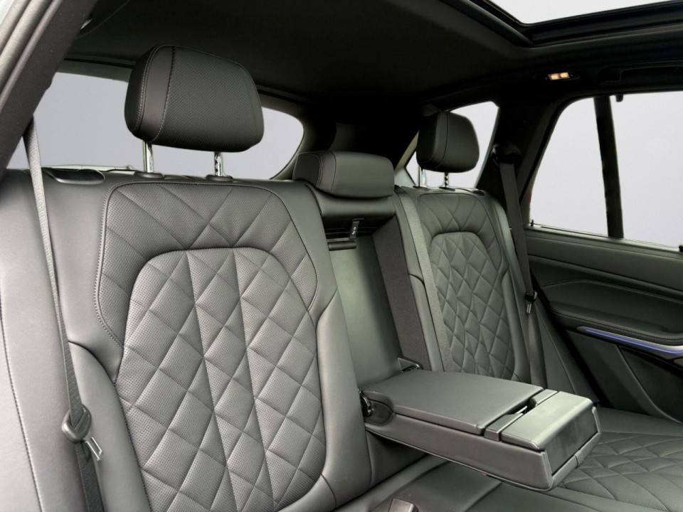 BMW X5 xDrive40d - foto 11