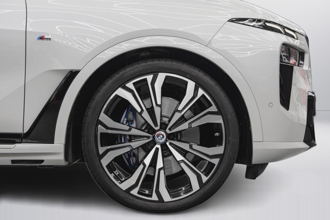 BMW X7 xDrive40i - foto 36