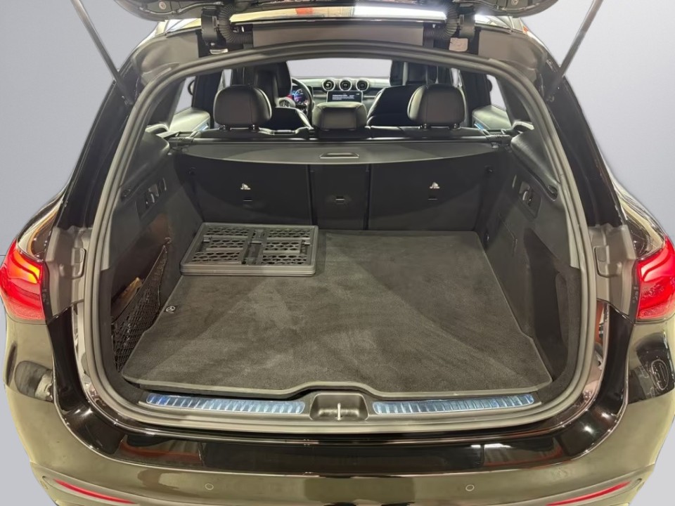 Mercedes-Benz GLC 300 4MATIC AMG - foto 15